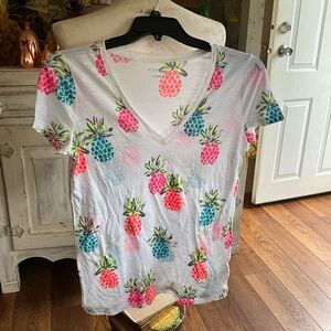 Marona size medium short sleeve T-shirt